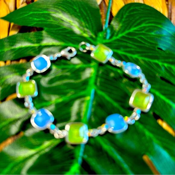 BOGO FREE GREEN BLUE STONE BRACELET - Picture 1 of 5